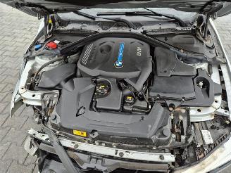 BMW 3-serie 330e picture 11