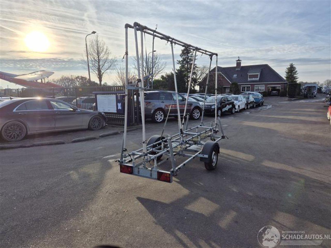 -  Reclame aanhangwagen