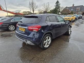 skadebil auto Mercedes GLA 180 2017/8