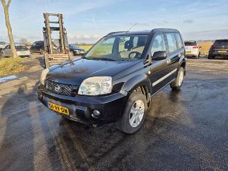 Nissan X-Trail 2.2 dCi picture 3