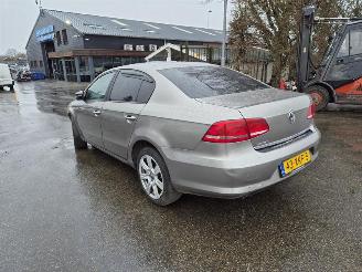 Volkswagen Passat 1.6 TDi picture 2