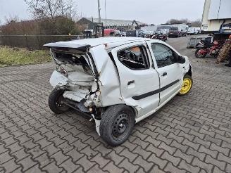 Salvage car Suzuki Alto 1.0 2010/9