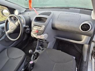 Toyota Aygo 1.0 12v picture 5