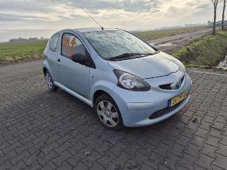Toyota Aygo 1.0 12v picture 4