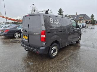 skadebil bedrijf Toyota Proace 2.0 D4D 2022/8