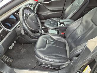 Tesla Model S 85 picture 9