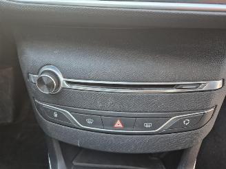 Peugeot 308 SW 1.2 12v picture 6