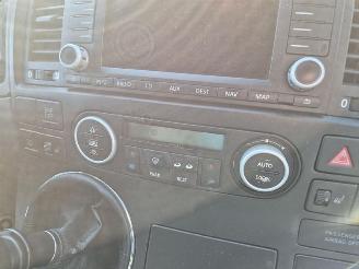 Volkswagen Multivan 2.5 TDi picture 9