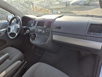 Volkswagen Multivan 2.5 TDi picture 8