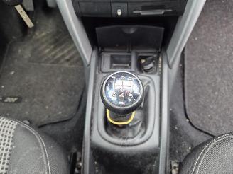 Peugeot 207 1.6 VTi picture 7