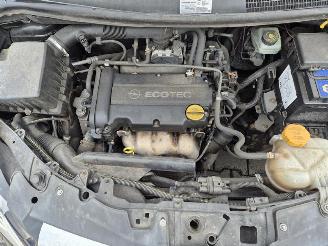 Opel Corsa 1.4 16v picture 9