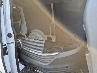 Volkswagen Transporter 2.0 TDi picture 14