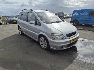 Opel Zafira 2.0 16v Turbo OPC picture 4