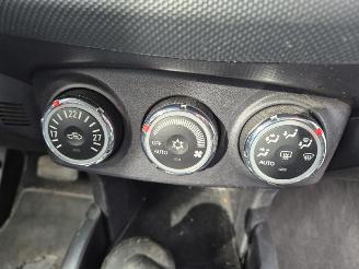 Peugeot 4007 2.2 HDiF picture 6