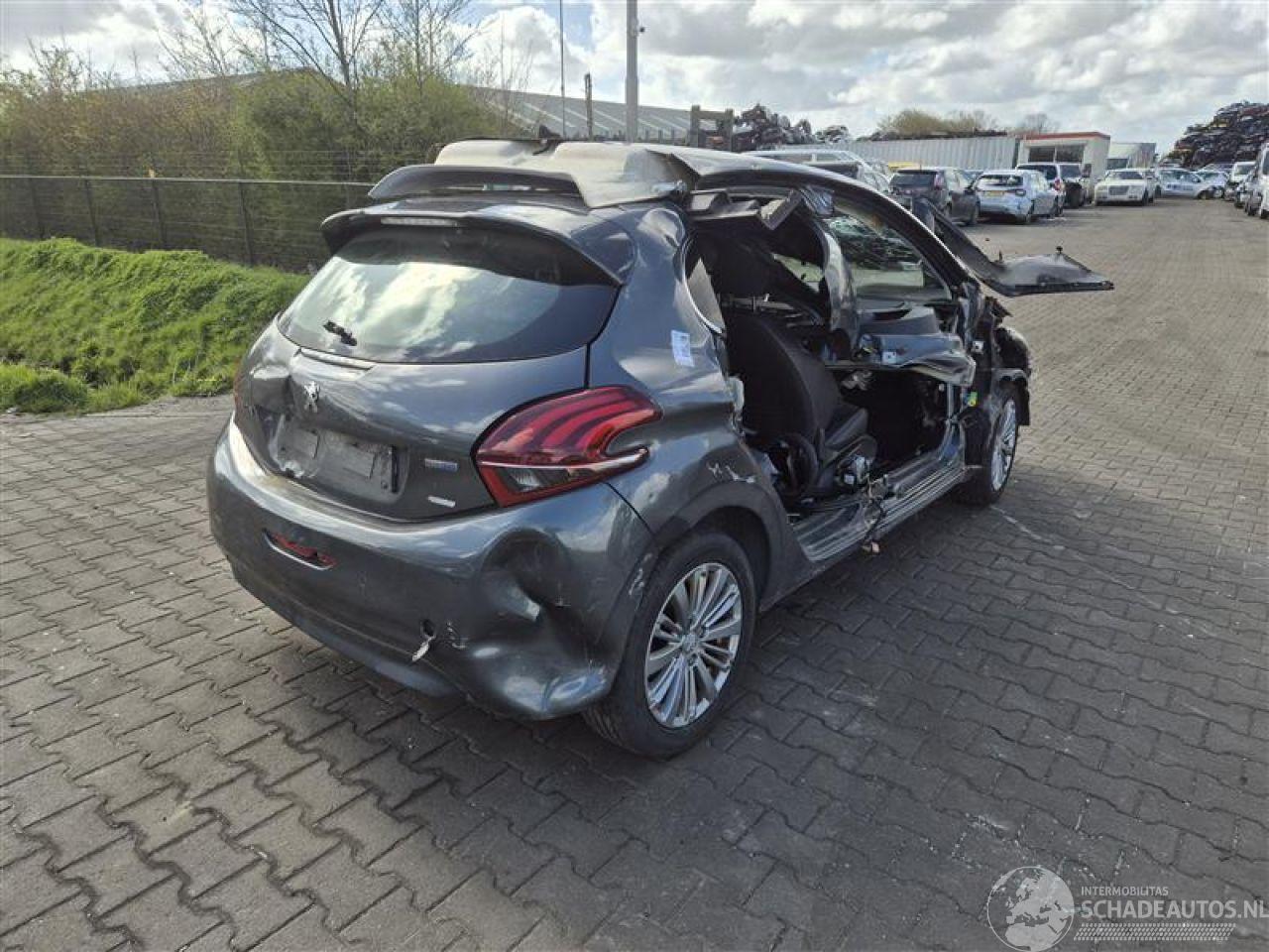 Peugeot 208 1.6 HDi