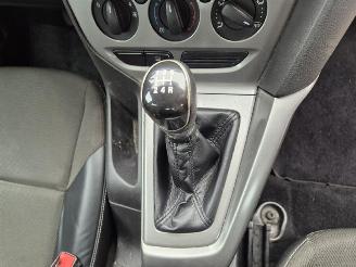 Ford Focus Wagon 1.6 Ti  VCT picture 7