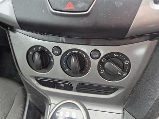 Ford Focus Wagon 1.6 Ti  VCT picture 6