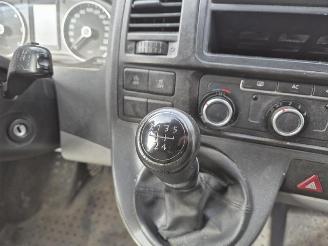 Volkswagen Transporter 2.0 TDi picture 9