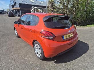 Peugeot 208 1.2 Vti picture 2
