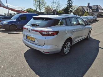 skadebil auto Renault Mégane Estate 1.5 dCi 2017/11