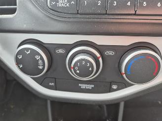 Kia Picanto 1.0 12v picture 6