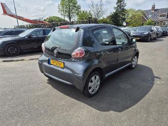Vaurioauto  passenger cars Toyota Aygo 1.0 12v 2011/11