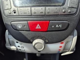 Toyota Aygo 1.0 12v picture 7