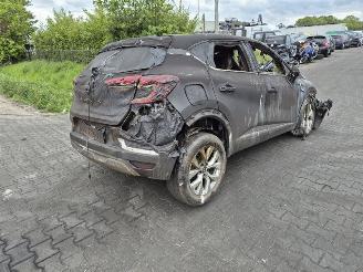 demontáž osobní automobily Renault Captur 1.3 Mild Hybrid 140 2021/12