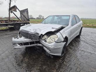 Mercedes E-klasse 240E picture 3