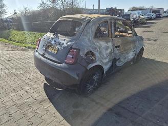 rozbiórka samochody osobowe Fiat 500E  2022/4