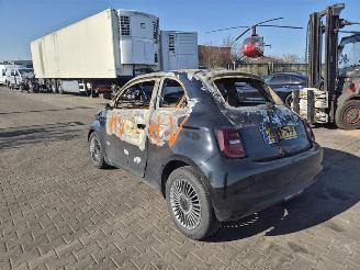 Fiat 500E  picture 2