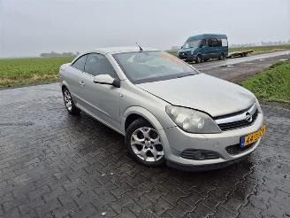 Opel Astra TwinTop 1.6 16v picture 4