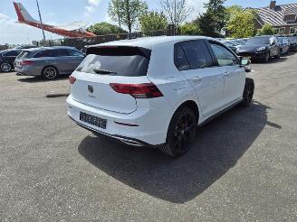 uszkodzony samochody osobowe Volkswagen Golf GTE 2021/2