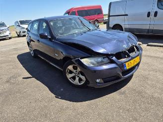 BMW 3-serie 320i Touring picture 4
