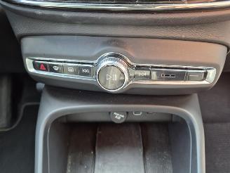 Volvo EX40 82 kWh picture 9