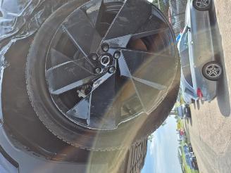 Volvo EX40 82 kWh picture 15