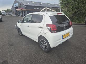 Peugeot 108 1.0 12v picture 2
