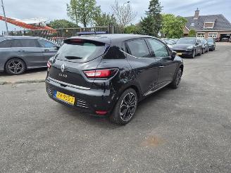 Damaged car Renault Clio 1.2 TCe GT 2017/7