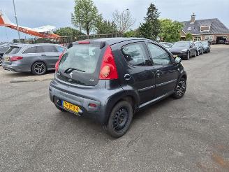 Unfallwagen Peugeot 107 1.0 12v 2011/7