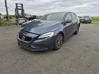 Volvo V-40 D2 picture 3