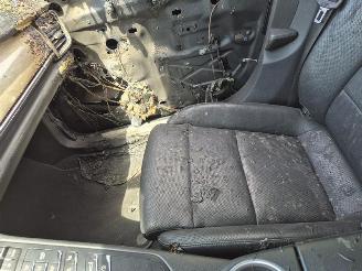 Porsche Panamera 4S picture 17