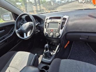 Kia Pro cee d 1.4 picture 6
