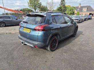 Peugeot 2008 1.2 VTi picture 1