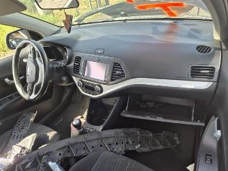 Kia Picanto 1.0 12v picture 5
