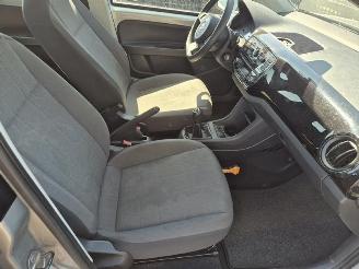 Volkswagen Up! 1.0 12v picture 8