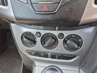 Ford Focus Wagon 1.6 EcoBoost picture 6