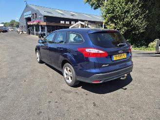 Ford Focus Wagon 1.6 EcoBoost picture 2