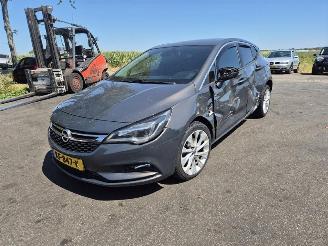 Opel Astra 1.6 CDTi picture 3