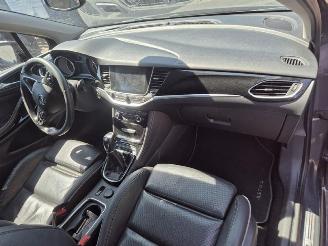 Opel Astra 1.6 CDTi picture 9