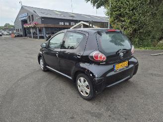 Toyota Aygo 1.0 12v picture 2